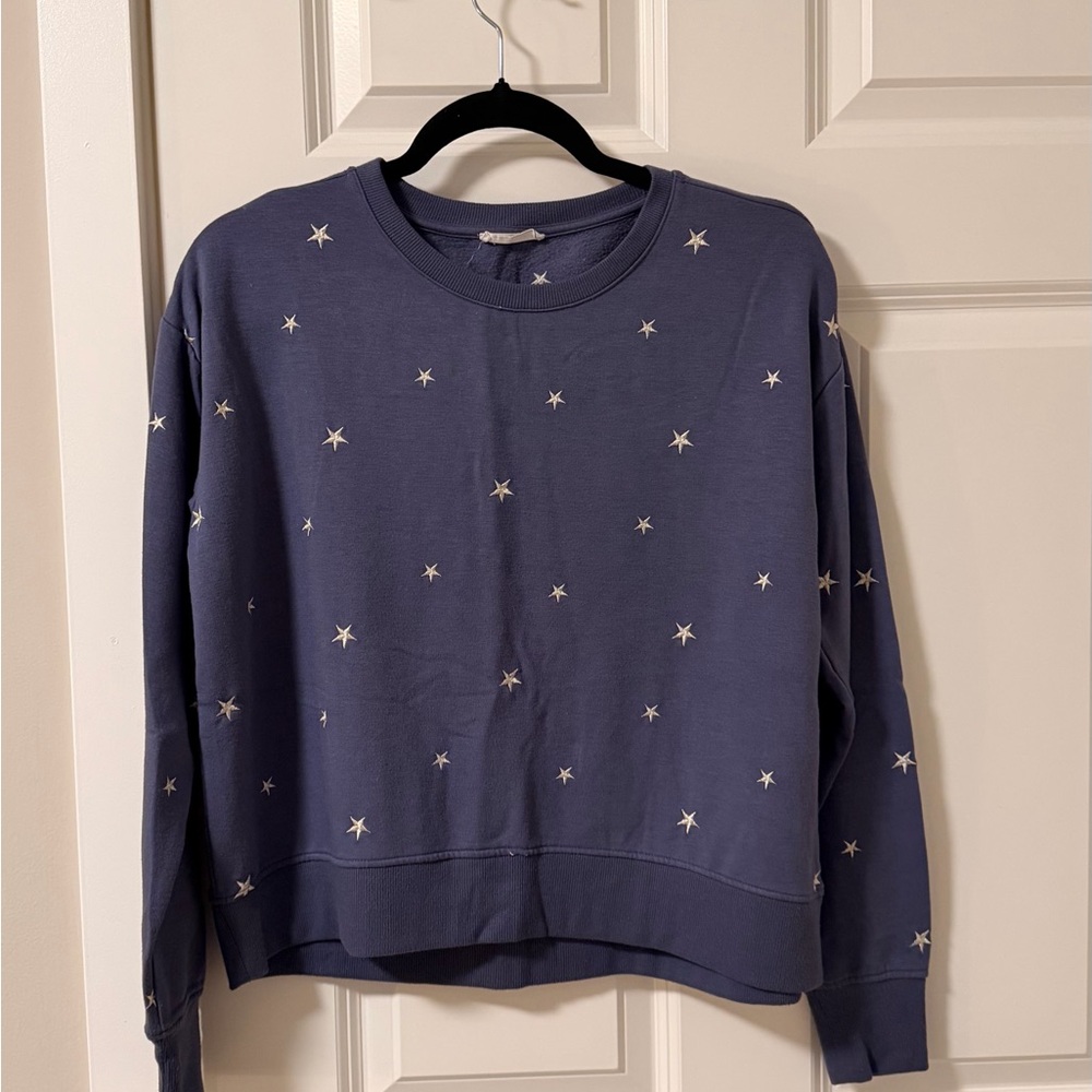 Star Patterned Blue Sweatshirt